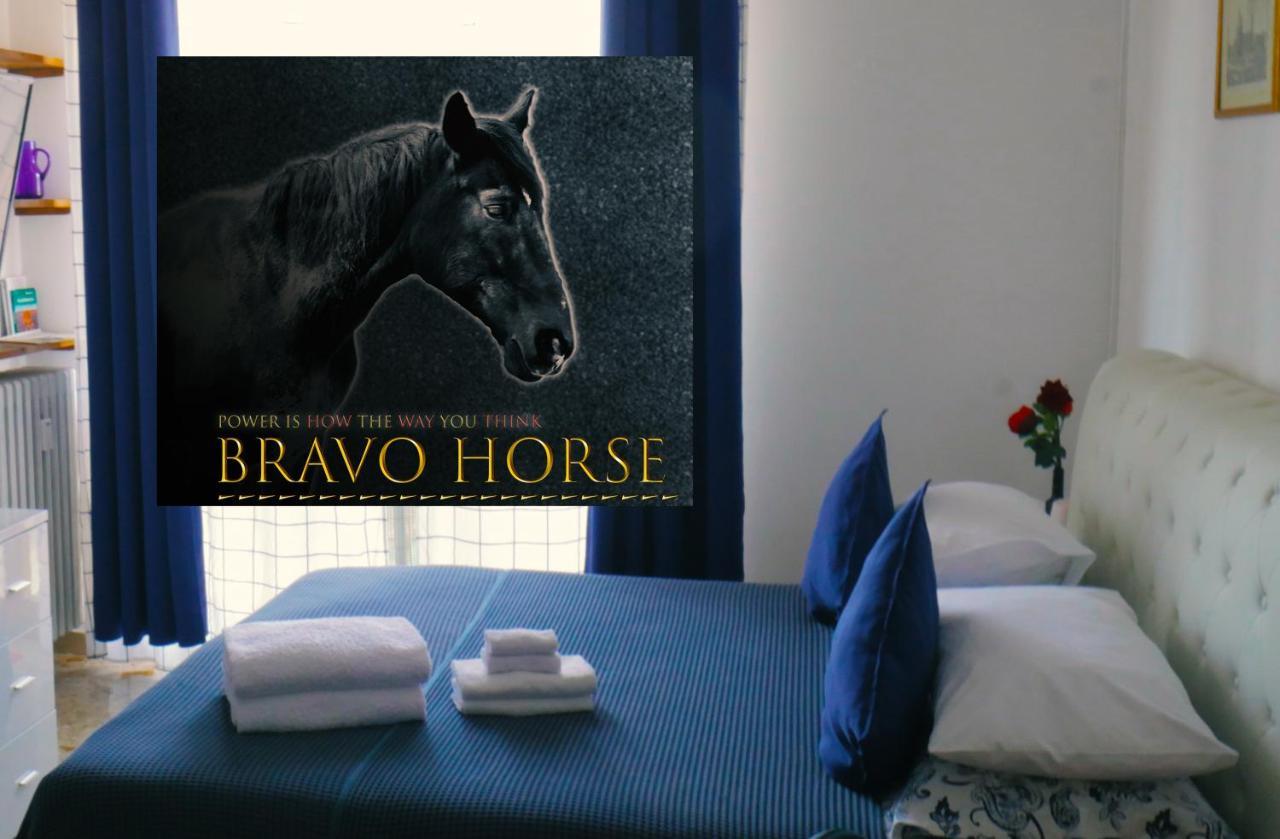 Apartamento Bravo Horse Florencia Exterior foto